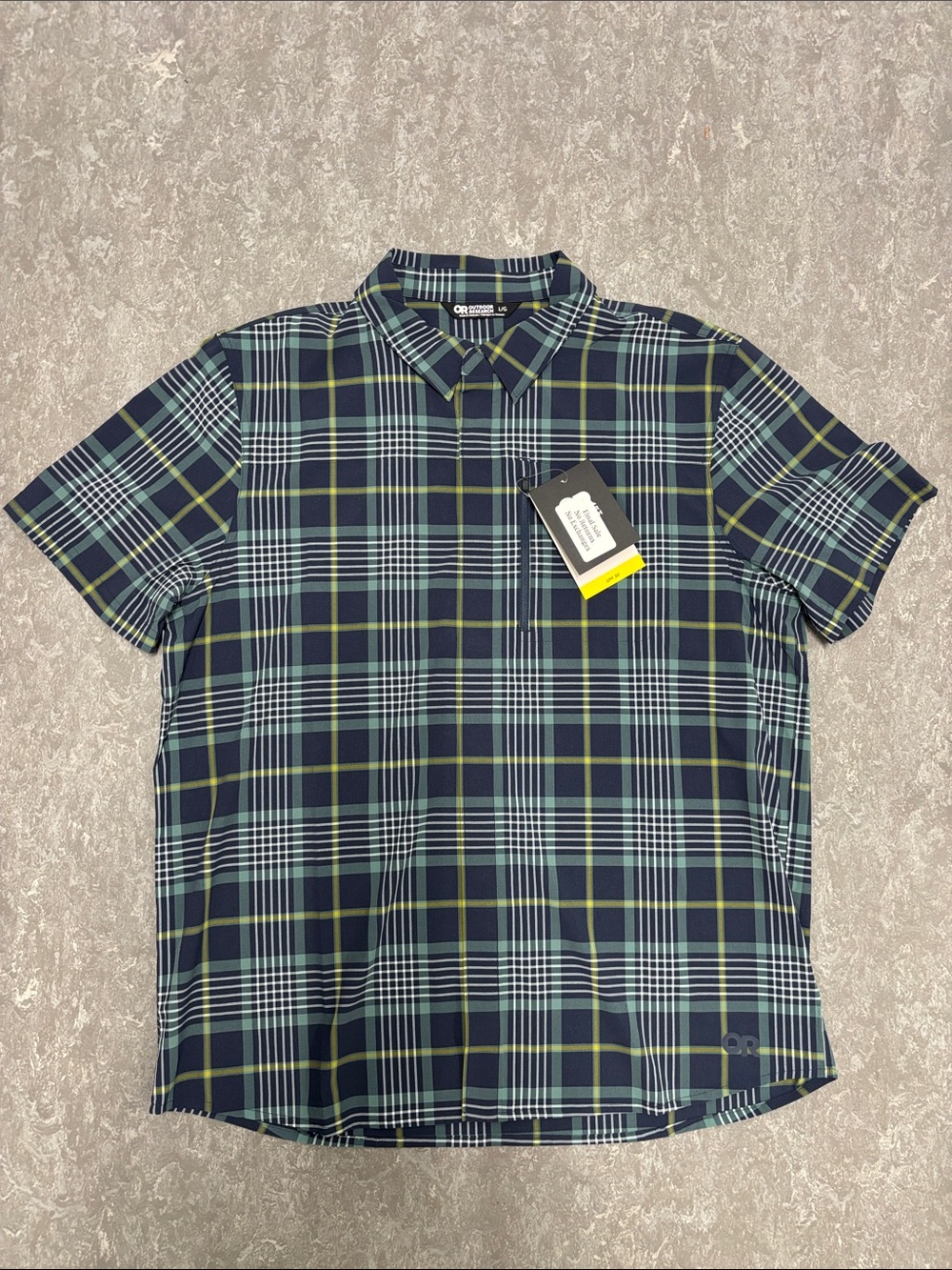 Outdoor Research Men’s Astroman Short sleeve Sun shirt Dark navy plaid Large NWT